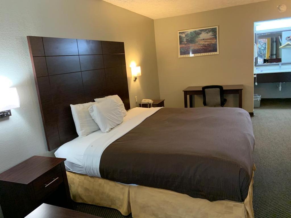 Motel Governors 2*