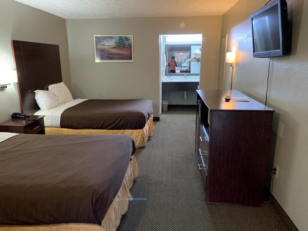 Governors Motel Shelby