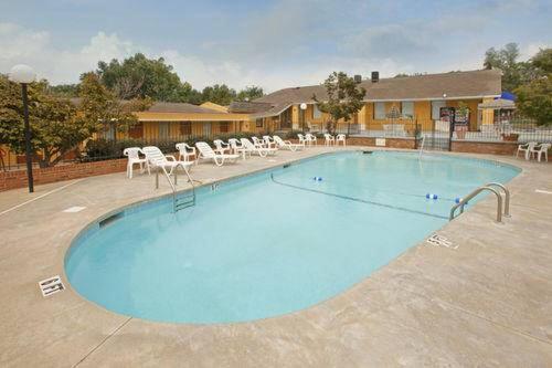 Motel Governors 2*