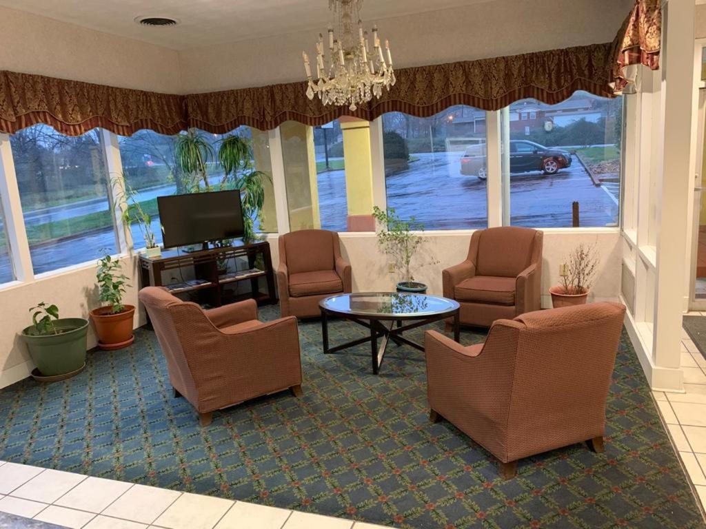 Motel Governors Shelby